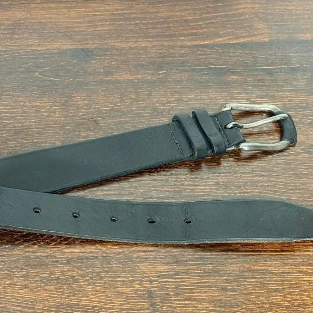 Leather black silver Women’s Belt medium 28-32” 1 1/4”